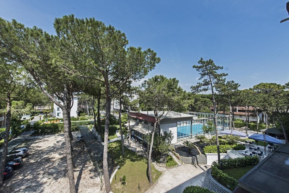 Hotel Meridianus Lignano Sabbiadoro Exteriör bild