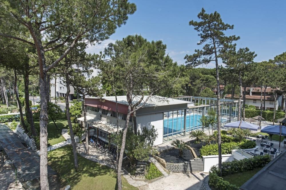 Hotel Meridianus Lignano Sabbiadoro Exteriör bild